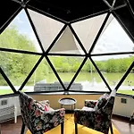 Domeglamping At Fishinglake Vakantiehuis Ságvár