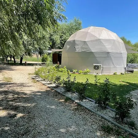 Holiday home Domeglamping At Fishinglake Sagvar