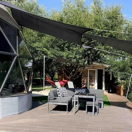 Holiday home Domeglamping At Fishinglake *