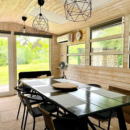Ferienhaus Domeglamping At Fishinglake Ságvár