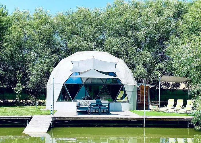 Domeglamping At Fishinglake *