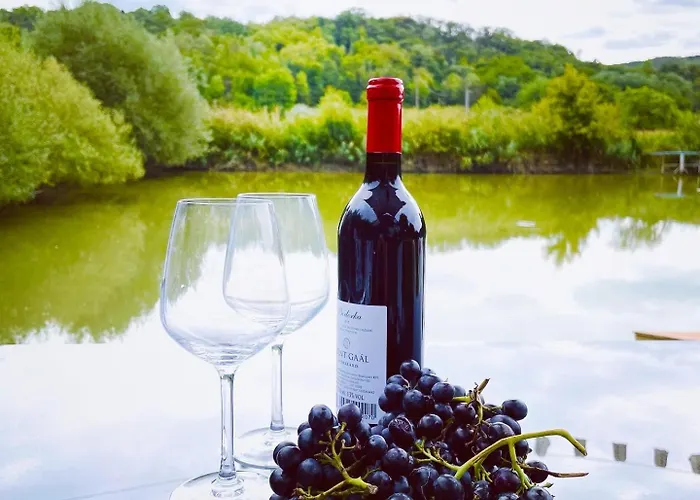 بيت للعطل Domeglamping At Fishinglake *