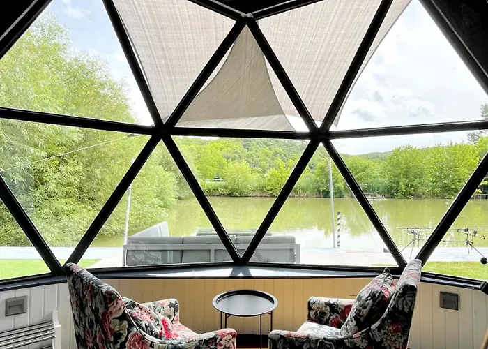 Domeglamping At Fishinglake بيت للعطل Ságvár